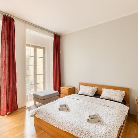 City Centre Garden Apartment With Parking Prague Exterior photo