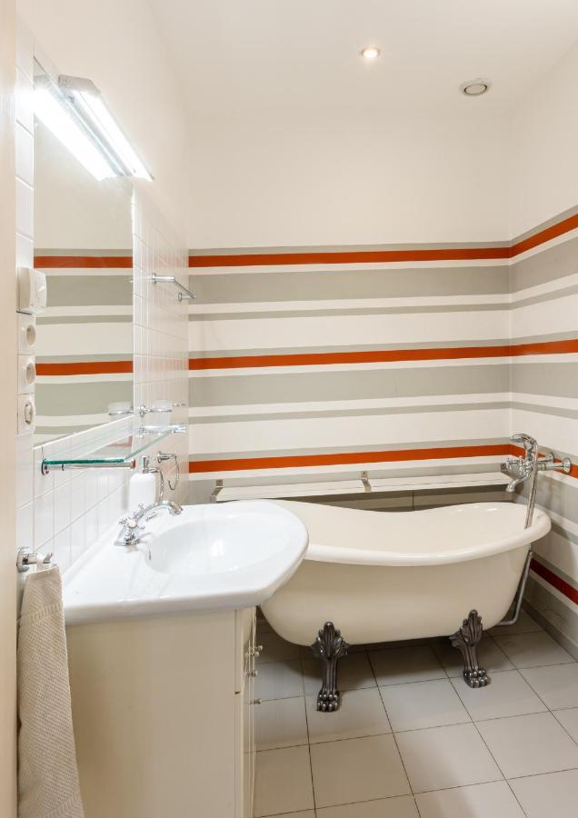 City Centre Garden Apartment With Parking Prague Exterior photo